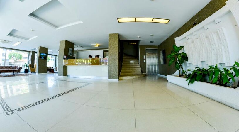 Wox ew Hotel