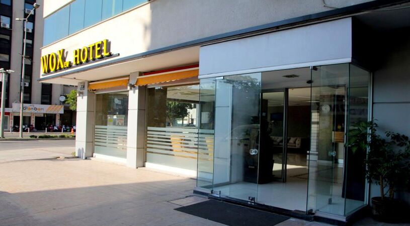 Wox ew Hotel
