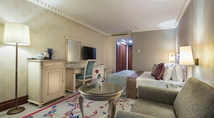 Merit Crystal Cove Hotel Casino