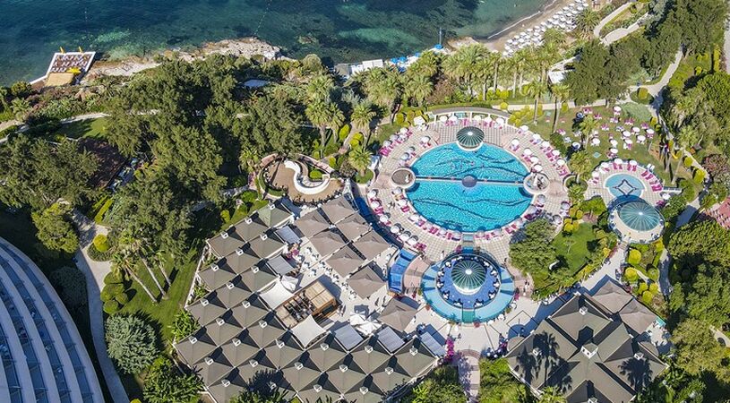 The Grand Blue Sky International Hotel