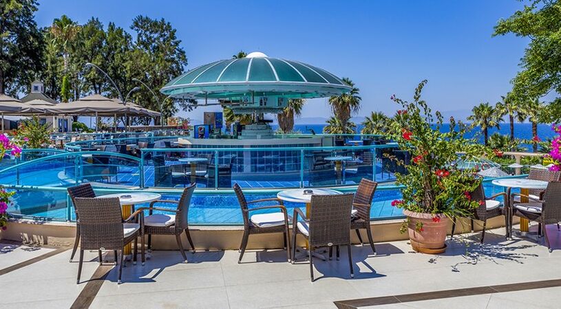 The Grand Blue Sky International Hotel