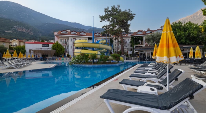 Sunshine Holiday Resort
