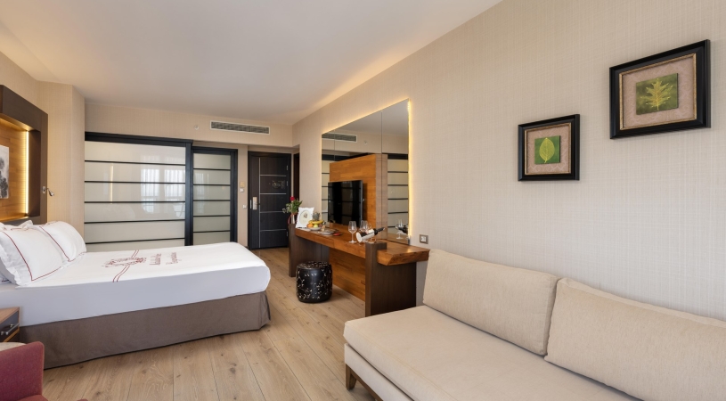 Limak Lara Deluxe Hotel & Resort