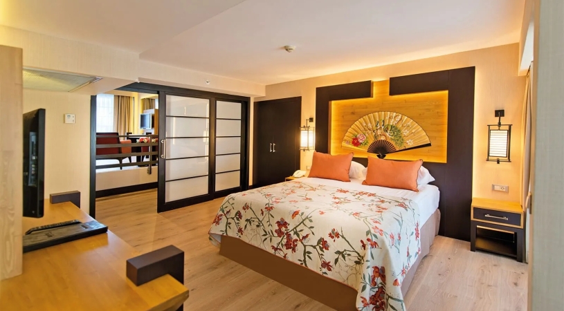 Limak Lara Deluxe Hotel & Resort