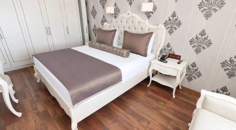 Azka Hotel