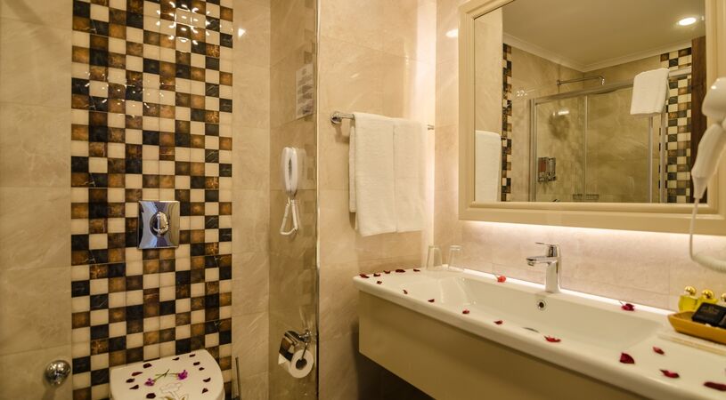 The Lumos Deluxe Resort Hotel & Spa
