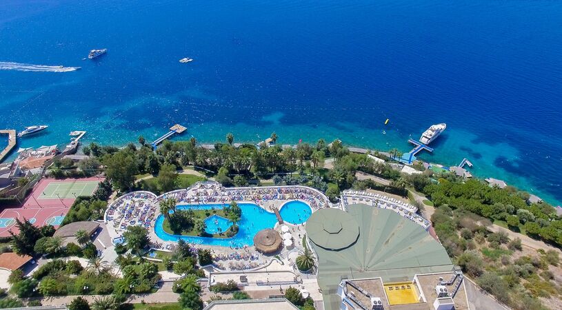 Bodrum Holiday Resort & Spa