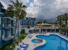 Blue Pearl Hotel & Villas