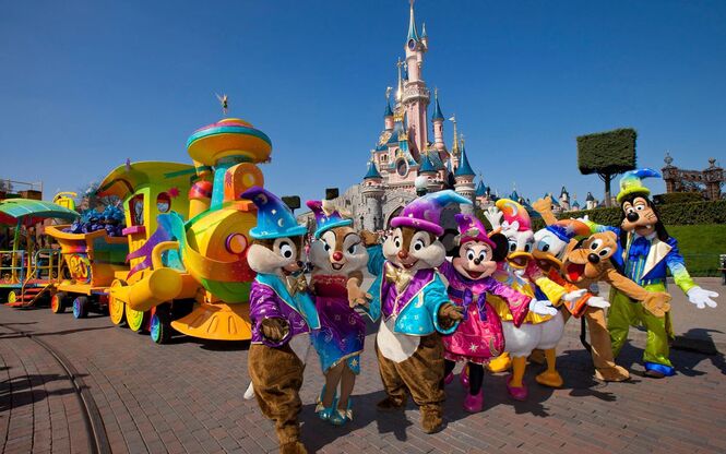 Mega Benelux & Paris & Köln Turu Pegasus Havayolları İle ile 7 gece
