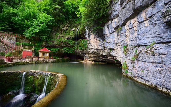Otobüslü Karadeniz Yaylaları ve Batum Tiflis Kars Erzurum Turu