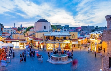 Selectum Blu ile Yunan Adaları 4 Gece 5 Gün Çeşme Hareketli Kapı Vizeli TCR001