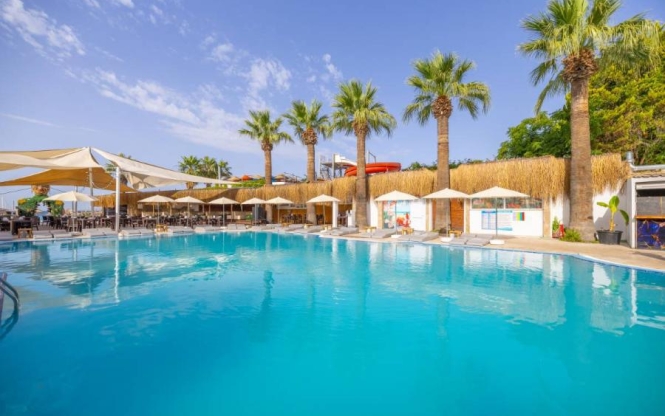 Leo Beach Resort +16 / 4 Gece 5 Gün
