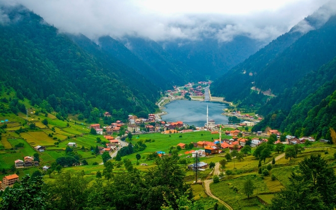 Uçaklı Karadeniz Yaylaları ve Batum Turu (3 Gece Otel Konaklamalı)