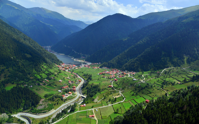 Uçaklı Karadeniz Yaylaları ve Batum Turu (3 Gece Otel Konaklamalı)
