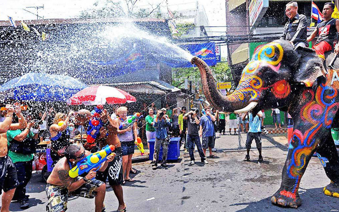 Songkran Festivali Phuket Turu
